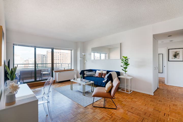 Large UWS Sunny 3 Bedrooms with Balcony #6176