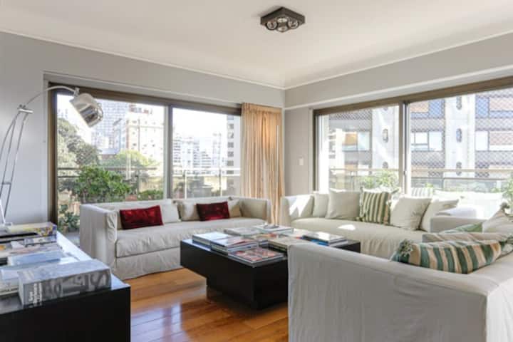 Apartamento mobiliado com 4 dormitórios em Retiro