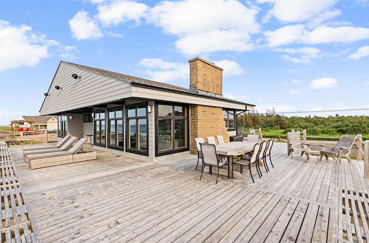 Ptit Paradis – Waterfront Oasis