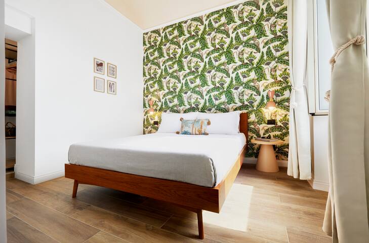 Tropical Spacious Flat Colosseum gallery image 4