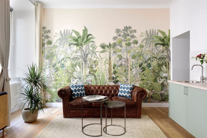 Tropical Spacious Flat Colosseum