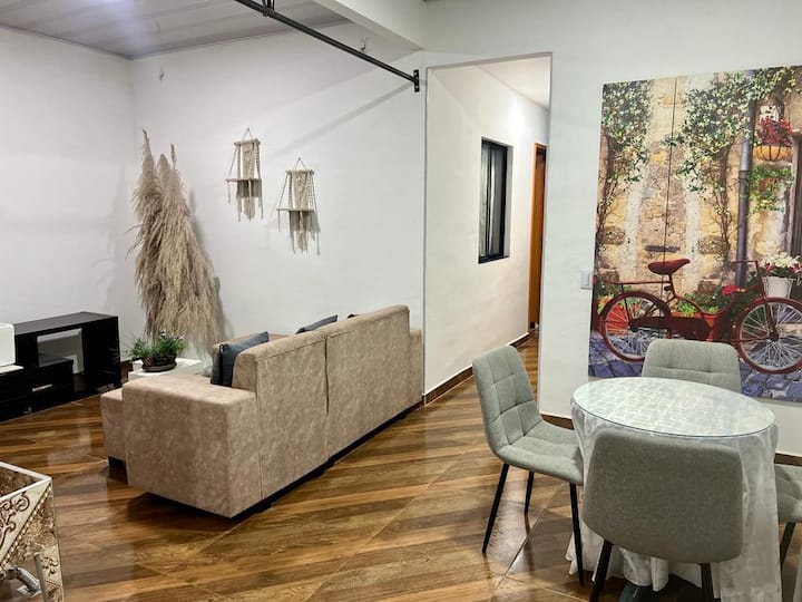 Casa Hotel Jamundi  5 Aptos 2 A 12 Pax Usd 10 C/u - Jamundí