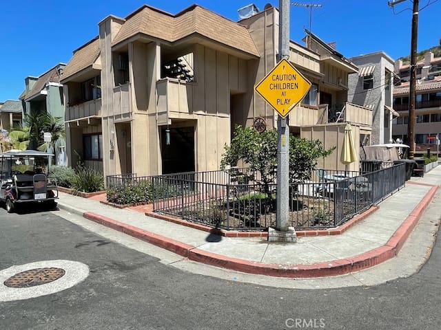 Spacious-3 Bedroom Charming House at Catalina