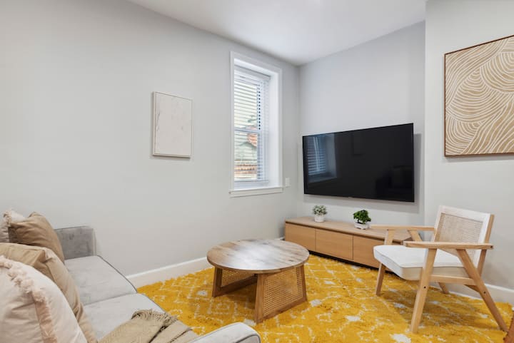 Center City! 6 Bed En Suite Bath - Philadelphia, PA