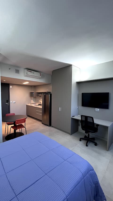 Top performing Airbnb: High-end studio - Batel II in água Verde