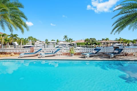 Lighthouse Point Oasis