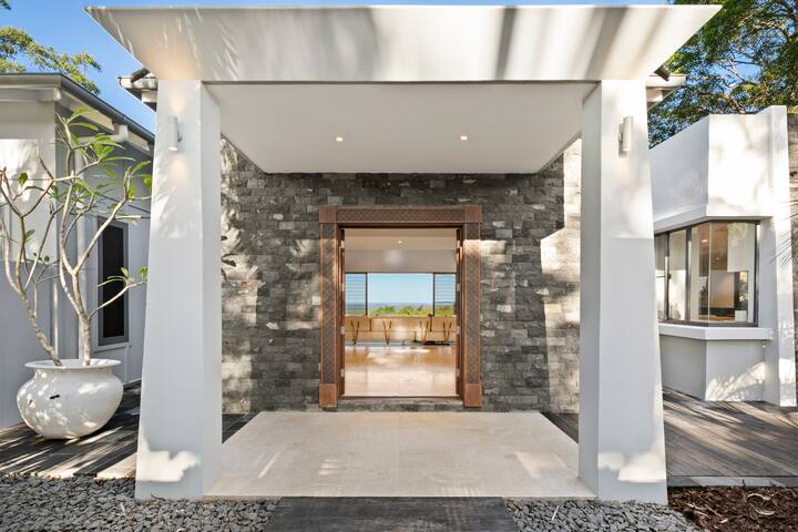 Coastal Haven Vista Retreat gallery image 5