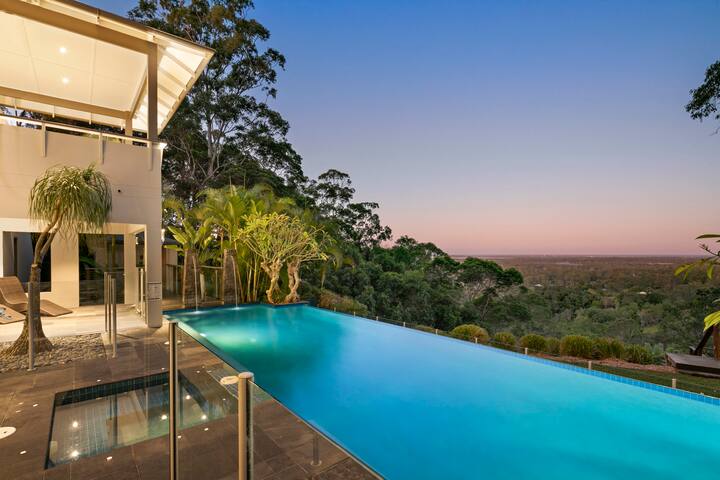 Coastal Haven Vista Retreat gallery image 2