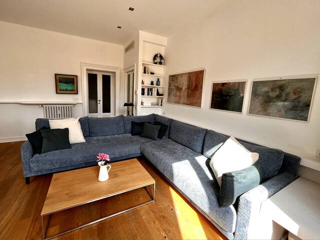 Elegante ed accogliente | Brera gallery image 4