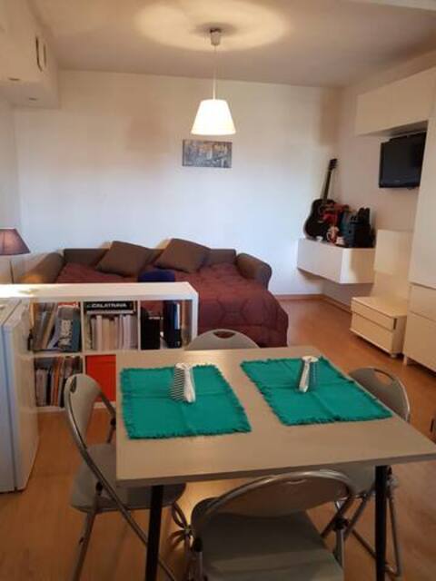 Private studio, entrance and bathroom