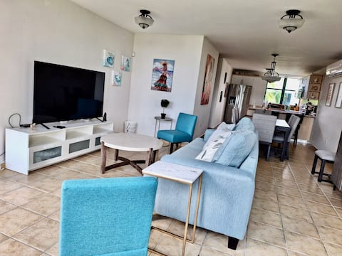 Top Airbnb: BEST Aquatika penthouse: beachfront 8 beds 5 rooms in Vieques
