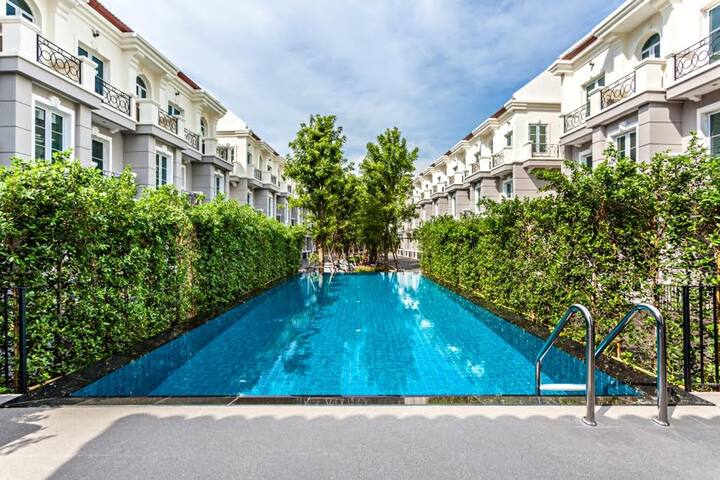 Entire Townhome 3BR2B, shared Pool in Sukhumvit gallery image 5