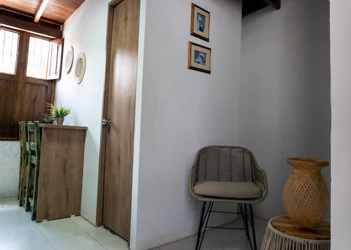 Studio. Near To Bolivar Park. Fast Wifi - Medellín