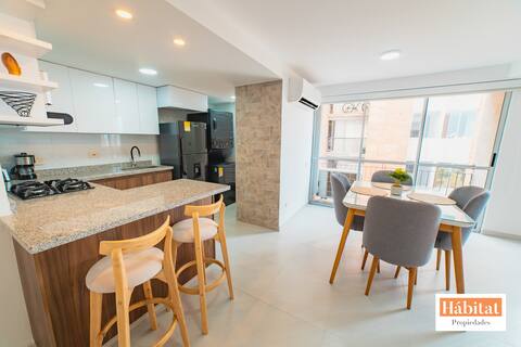 Beautiful Brand New Apt