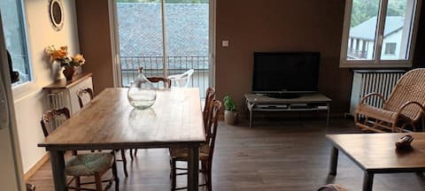 Le Bleymard / house
4 Bedrooms.
2/4/6/8/9 pers
