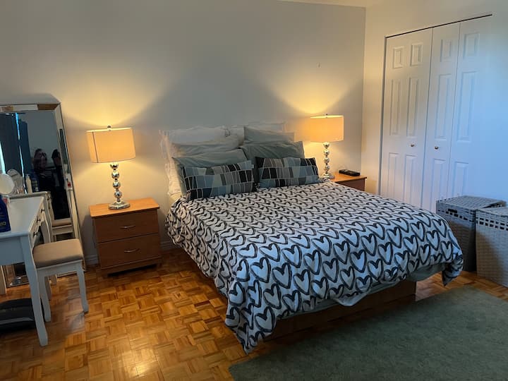 მასტერ-საძინებელი - საწოლი 152 × 203 სმ