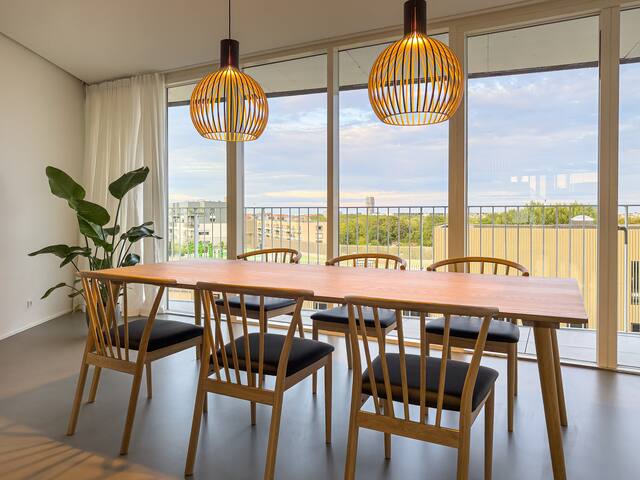 Exclusive Penthouse with Sunset Views gallery image 5