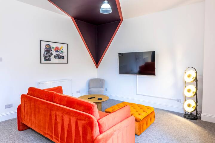 Silverstone-Free Parking by Prescott Apartments gallery image 5