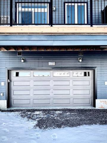 Stylish 4-Bedroom cozy House nearby Kanata Centrum gallery image 2