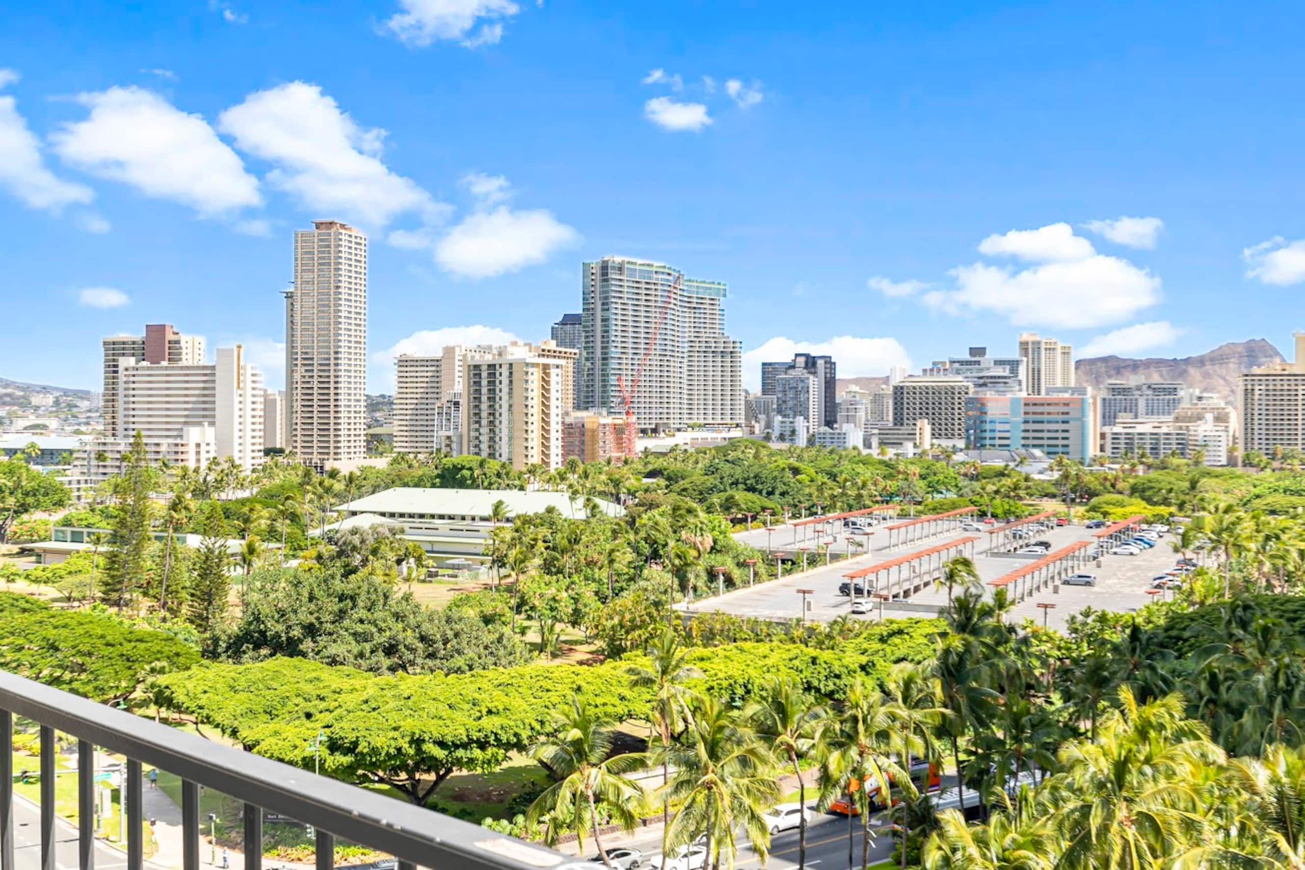 Hotel in Honolulu · ★4.94 · Studio · 2 beds · 1 private bath - Image 7