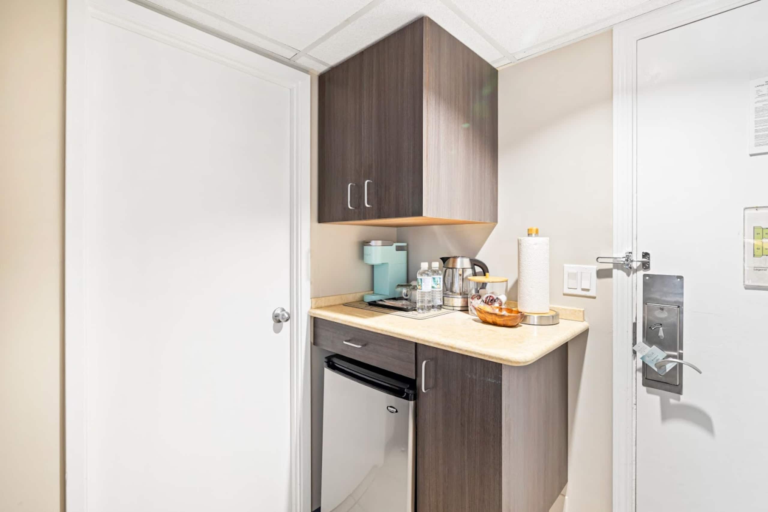 Hotel in Honolulu · ★4.94 · Studio · 2 beds · 1 private bath - Image 18