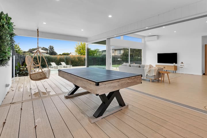 Family Beachside Escape by ReadySetStay H & GH gallery image 3