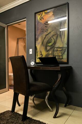 Spacious 3 bedroom city centre gallery image 5