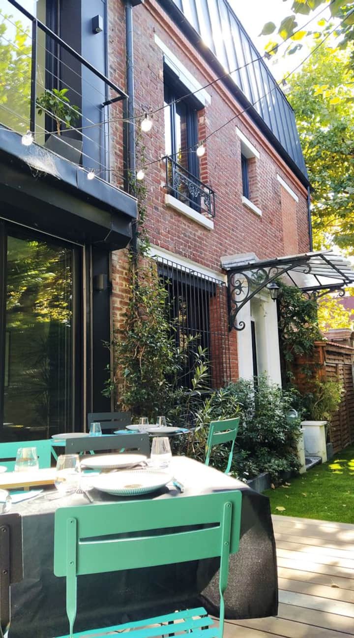 Maison Avec Piscine, Salle De Sport Et Sauna ! - Paris