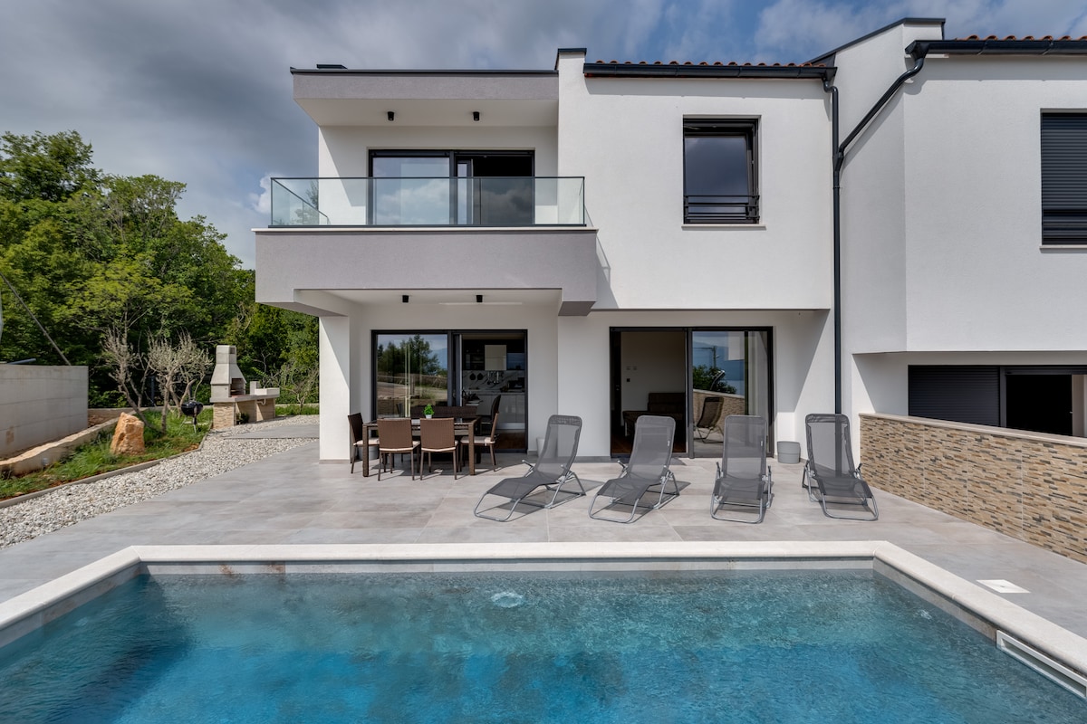 Villa Lavanda · Villa with a pool,close to beach