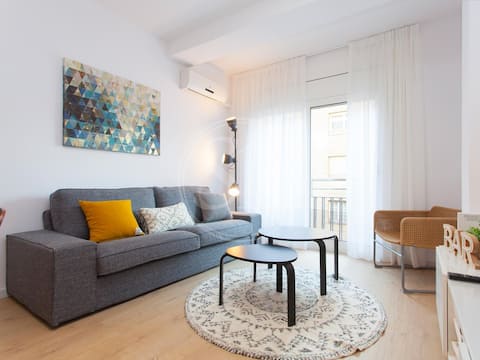 Popular Airbnb listing: 112TT07DAM23 · Beautiful Apartment for 5 in Sant Gervasi Galvany