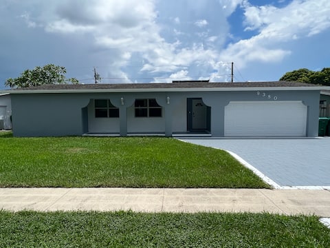 5 /2 House near Fort Lauderdale