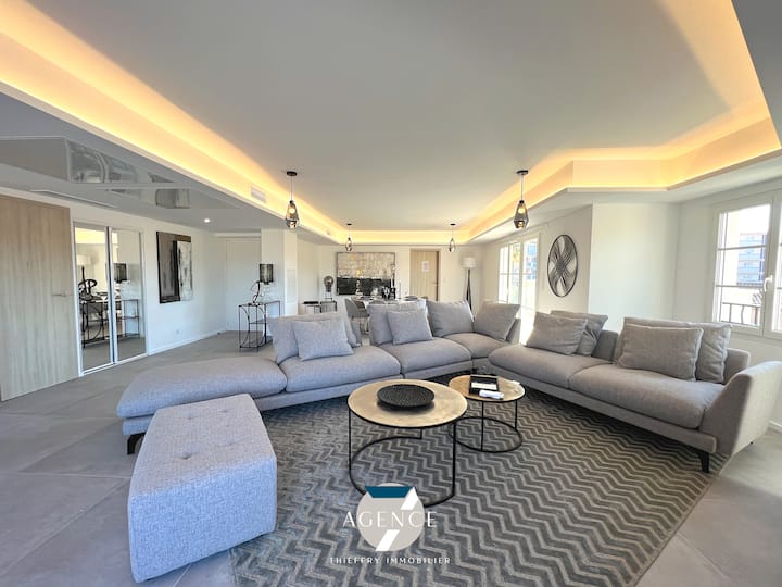 Appartement En Coeur De Ville Avec Terrasse - Sainte-Maxime