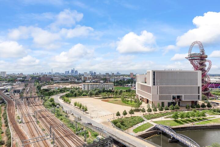 2 bed Penthouse in Stratford