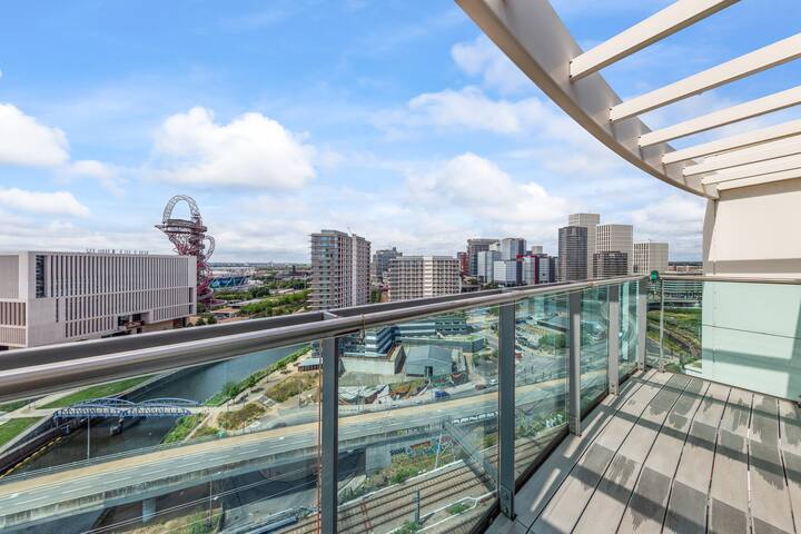 2 bed Penthouse in Stratford gallery image 4