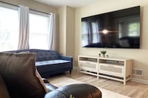 Southeast Suite / 1BD/1BA Apt near UE