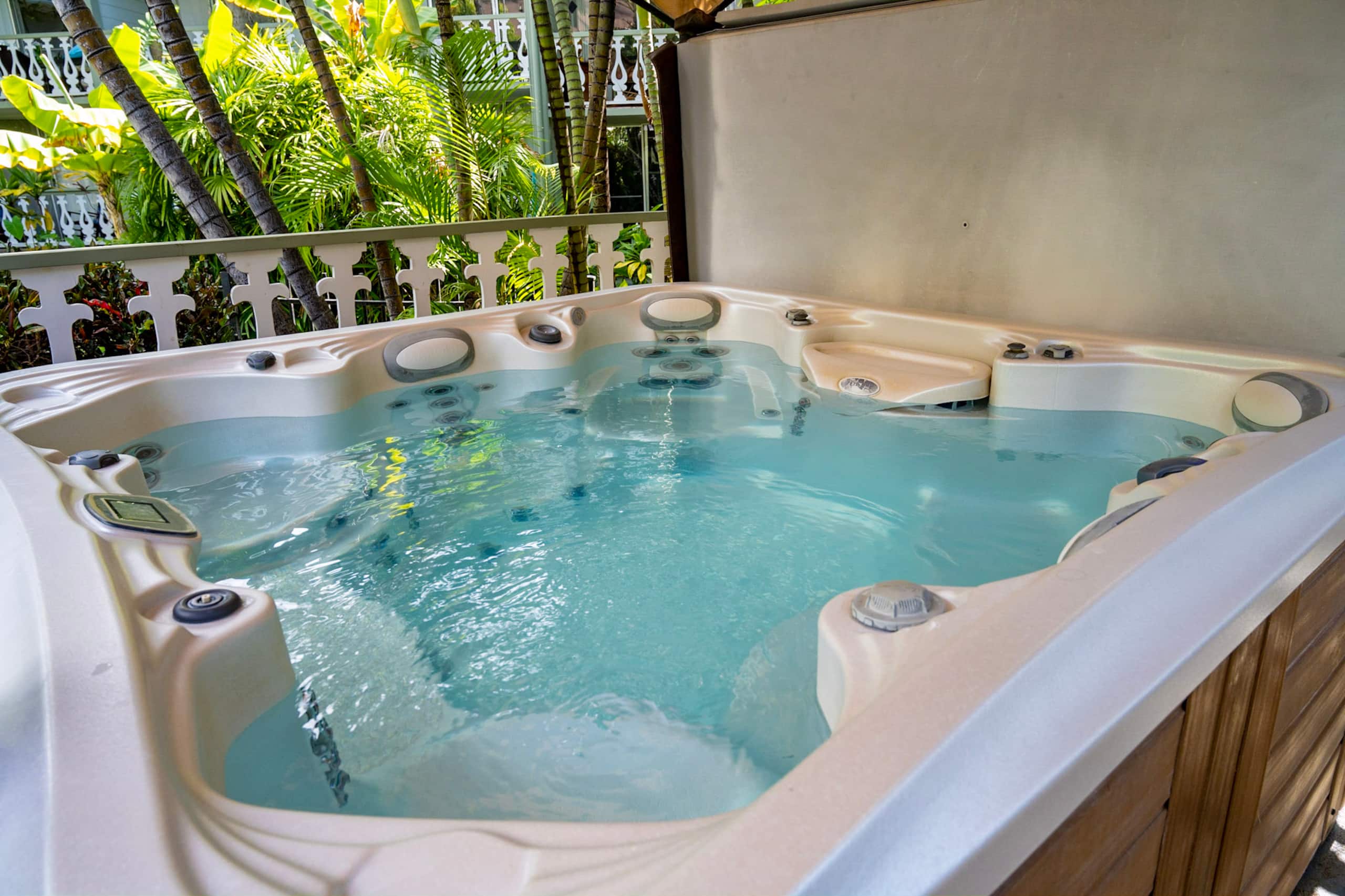 Charming Downtown Studio | Steps from the Ocean - Image 25