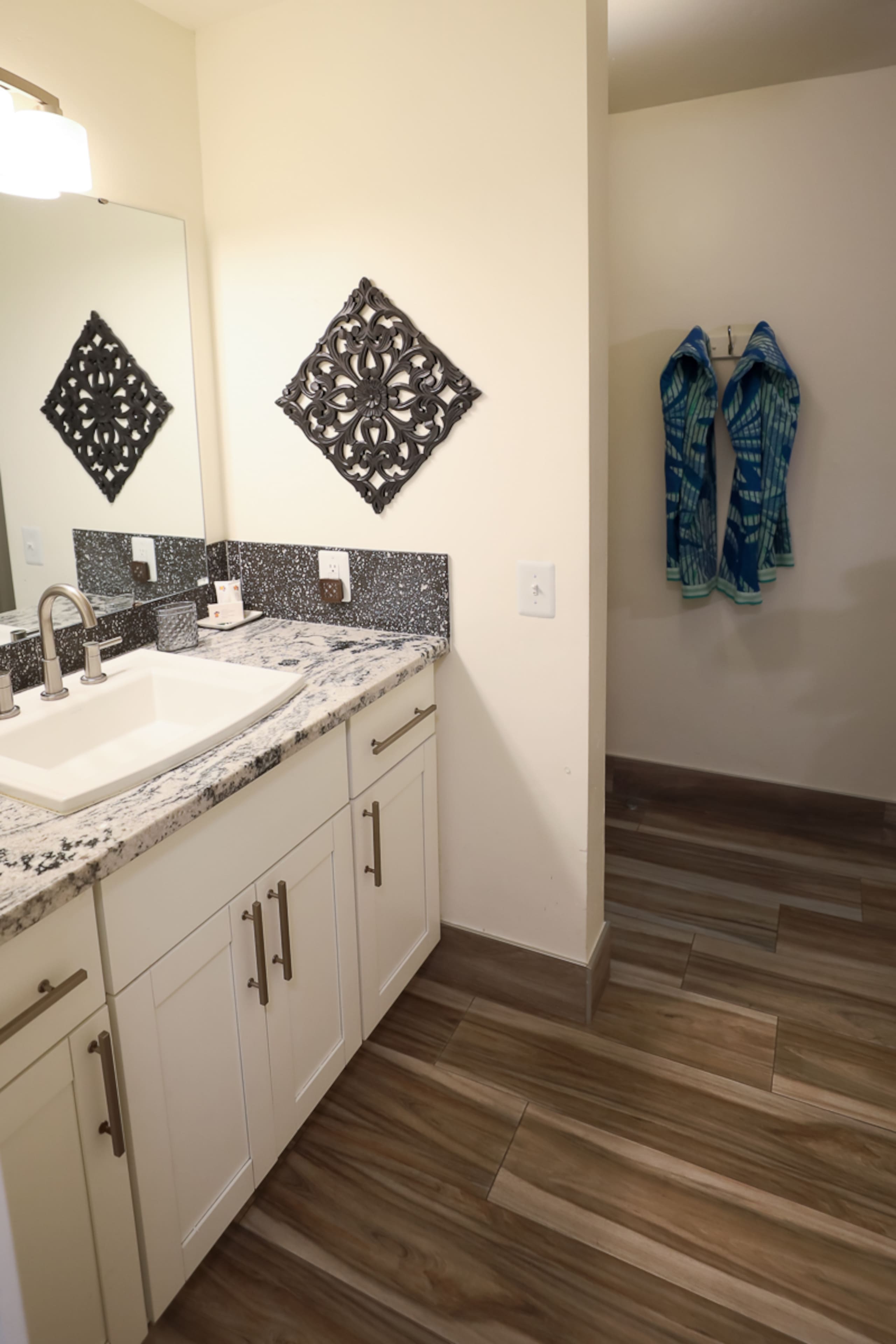 Charming Downtown Studio | Steps from the Ocean - Image 16
