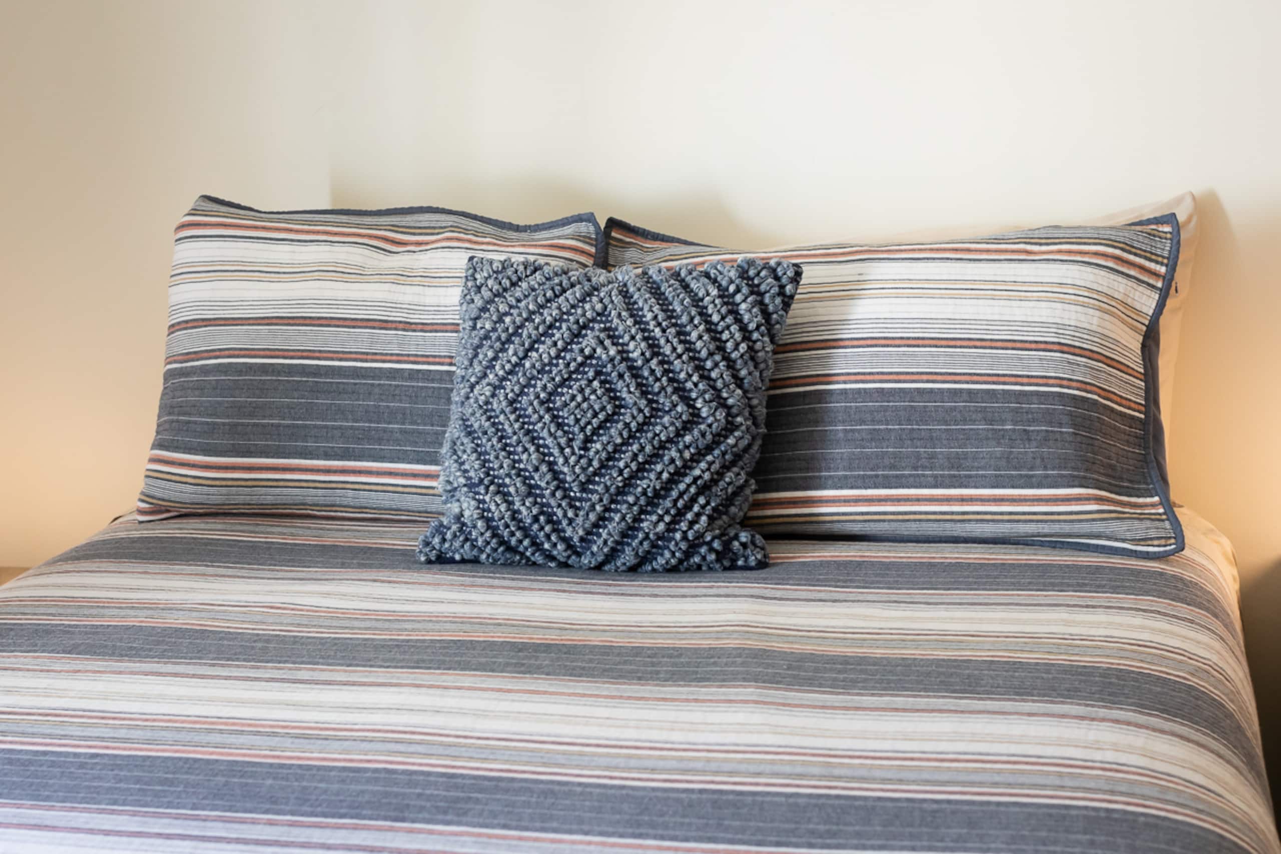 Charming Downtown Studio | Steps from the Ocean - Image 28