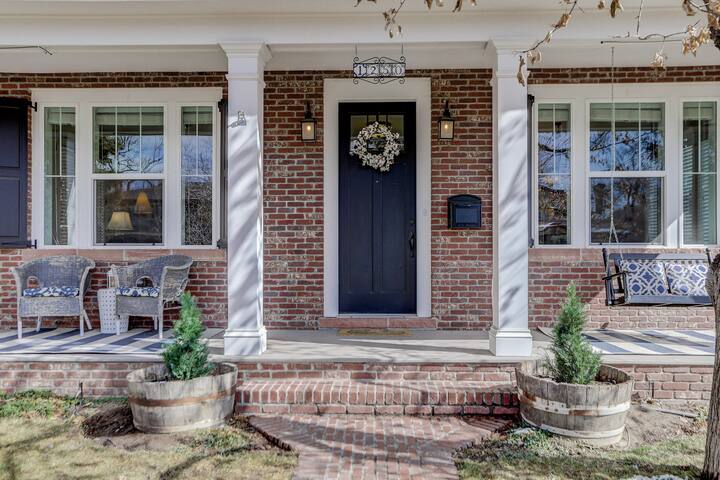 Family Home 6 bed/4 bath in Beautiful Wash Park! gallery image 3