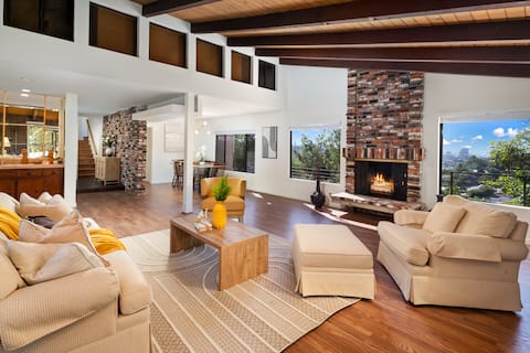 Luxury Home with City View | Close to LA