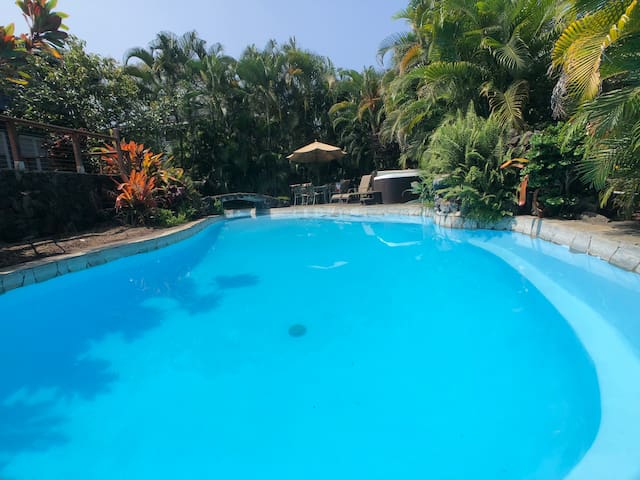 *5 Star great view large house*