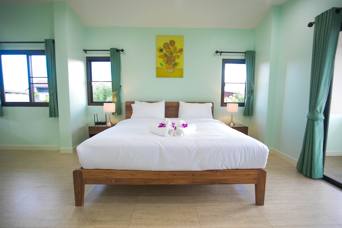 Chumba cha 2 cha
kulala (kitanda 1 cha mfalme)