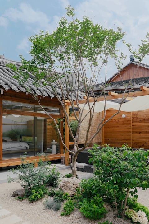 Hwangnidan-gil Newly sentimental accommodation Owon Stay