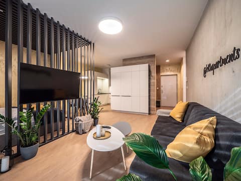 B10 Apartments HONEY