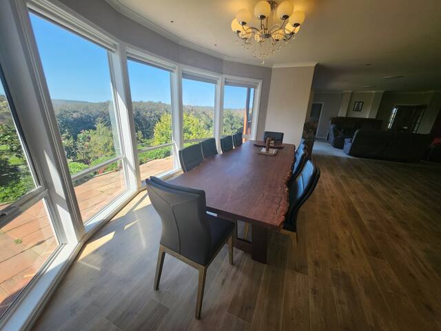 Scarlet Woods Big House gallery image 4