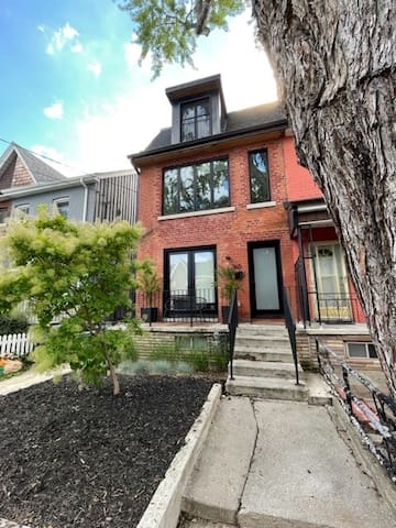 Trinity Bellwoods Gem