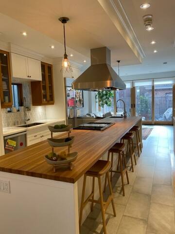 Trinity Bellwoods Gem gallery image 3