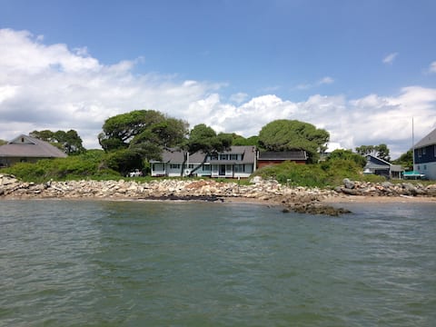 Live Oak Lookout-Waterfront, Private, Pet Friendly
