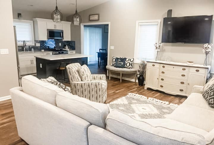 Newly Renovated 3 Bedroom Home - Salisbury, MD