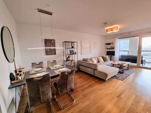 Successful Airbnb property: Fantastic view, best location in Donaustadt